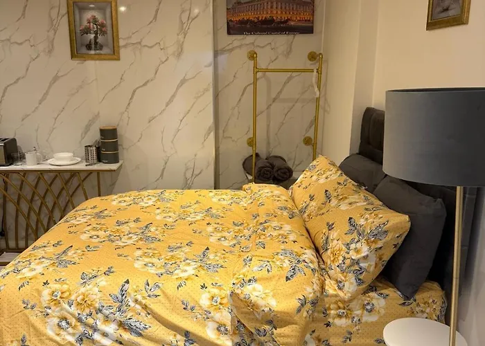 Luxury Studio In Victoria, 7 Minutes Walk To Victoria Station, Room 1