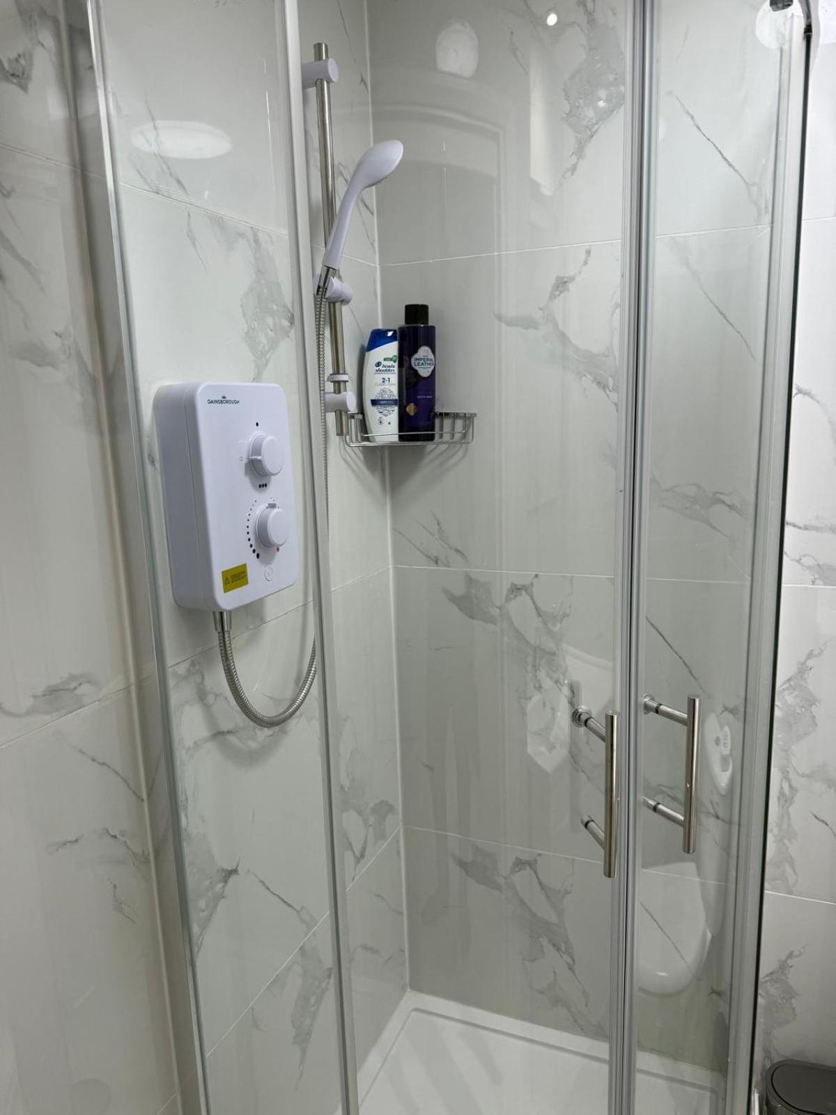 Alloggio in famiglia Luxury In Victoria, 7 Minutes Walk To Victoria Station, 1 Londra